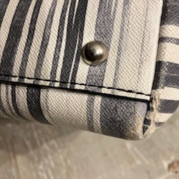 Trina Turk tote light blacks and faded grays on white. - Picture 10 of 10